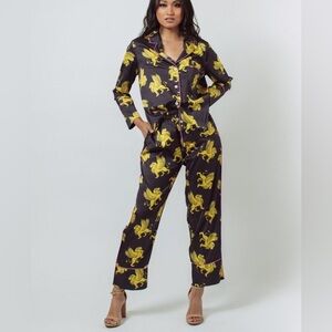 NWT Kilo Brava Lioness Graphic Satin Long Pajama Set